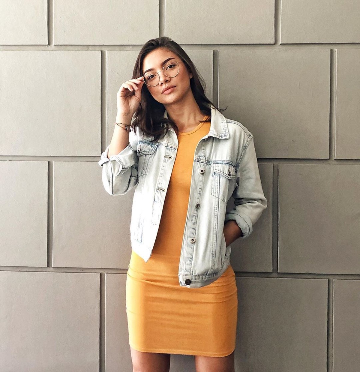 Begini 6 gaya Angela Gilsha&comma; mantan Giorgino Abraham yang tengah jadi soroton netizen&period;