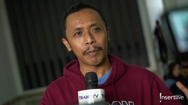 img-title Furry Setya Bantah Ditinggalkan Mantan Istri gegara Jatuh Miskin
