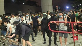VIDEO: Ricuh Demonstrasi Tolak RUU Ekstradisi di Hong Kong
