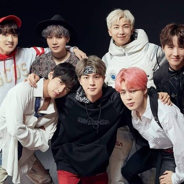 Wartawan Tertawa Geli Sambut Kedatangan BTS di Korea Selatan, Kenapa?