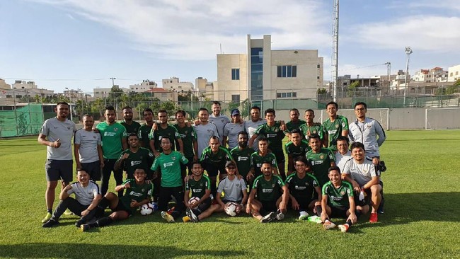 Bek timnas Indonesia, Rudolof Yanto Basna, percaya diri bisa meraih hasil positif saat melakoni laga uji coba melawan timnas Yordania.