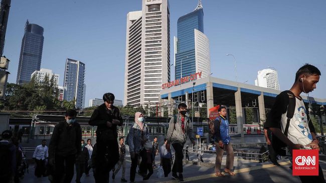 Usai Libur Lebaran, Jakarta Masih Lengang Sejumlah ruas jalan di Jakarta pasca cuti bersama Idul Fitri 1440 Hijriah masih lengang. Senin (10/9) ini adalah hari pertama para pegawai kembali masuk kerja.