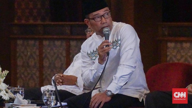 Ridwan Kamil mengatakan tak ada ornamen bulat di samping mihrab dalam desain masjid Al-Safar yang ia gambar, yang kini dituding terselubung simbol mata dajal.