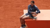 FOTO: Selusin Gelar Nadal di Prancis Terbuka Rafael Nadal berhasil meraih gelar Prancis Terbuka ke-12 sepanjang kariernya. Berikut foto-foto terbaik kehebatan Nadal.