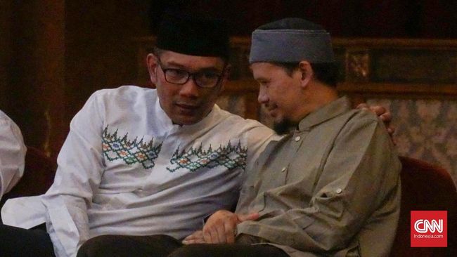 Rk Bersua Ustaz Baequni Usai Tuduhan Desain Masjid Illuminati Halaman 2 Rk Bersua Ustaz Baequni Usai Tuduhan Desain Masjid Illuminati Halaman 2