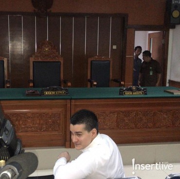 Bantah Semua Tuduhan JPU, Steve Emmanuel Berharap Rehabilitasi