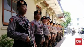 Sidang Vonis Dhani Dijaga 349 Polisi Bersenjata Gas Air Mata