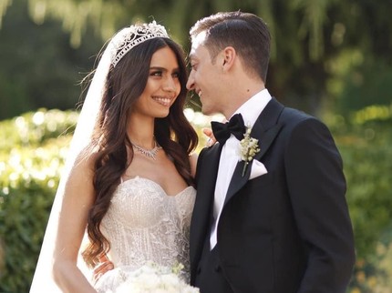 Indahnya 7 Momen Pernikahan Mesut Ozil & Miss Turki 2014