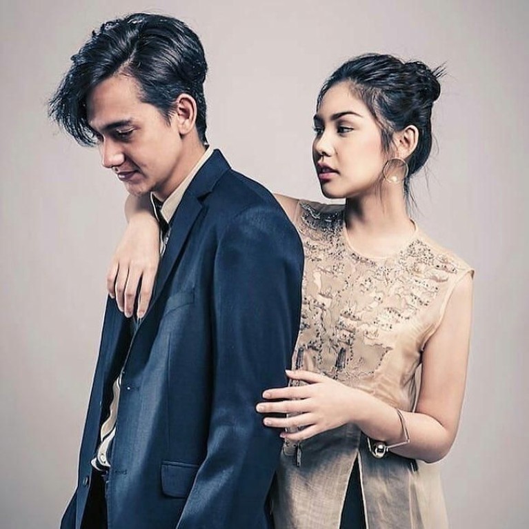 6 Foto Mesra Vanesha Prescilla-Adipati Dolken yang Tinggal Kenangan Vanesha Prescilla dikabarkan putus dari Adipati Dolken. Kabar ini cukup mengejutkan. Berikut Insertlive tampilkan 6 foto kemesraan Adipati dan Vanesha.