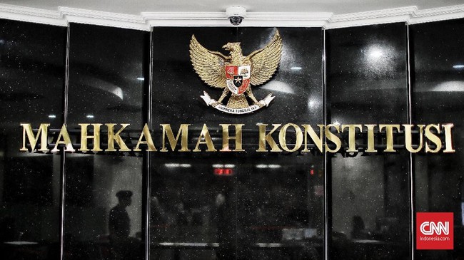 Pengamat menyebut hakim yang memimpin sidang PHPU telah bersikap cukup adil kepada termohon atau pemohon sehingga kredibiliasnya cukup positif.