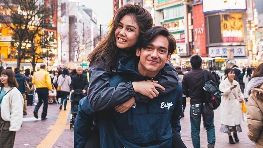 Adipati Dolken dan Vanesha Prescilla Kaleidoskop 7 pasang seleb yang putusnya bikin heboh publik.