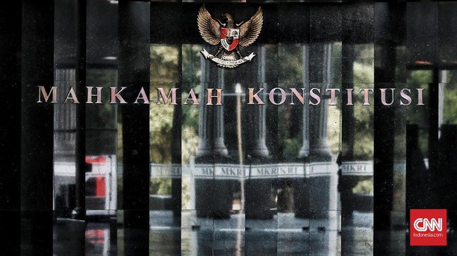Para pihak yang bersengketa dalam PHPU Pilpres 2019 yakni pihak 02 selaku pemohon, KPU sebagai termohon, dan pihak terkait pihak 01.