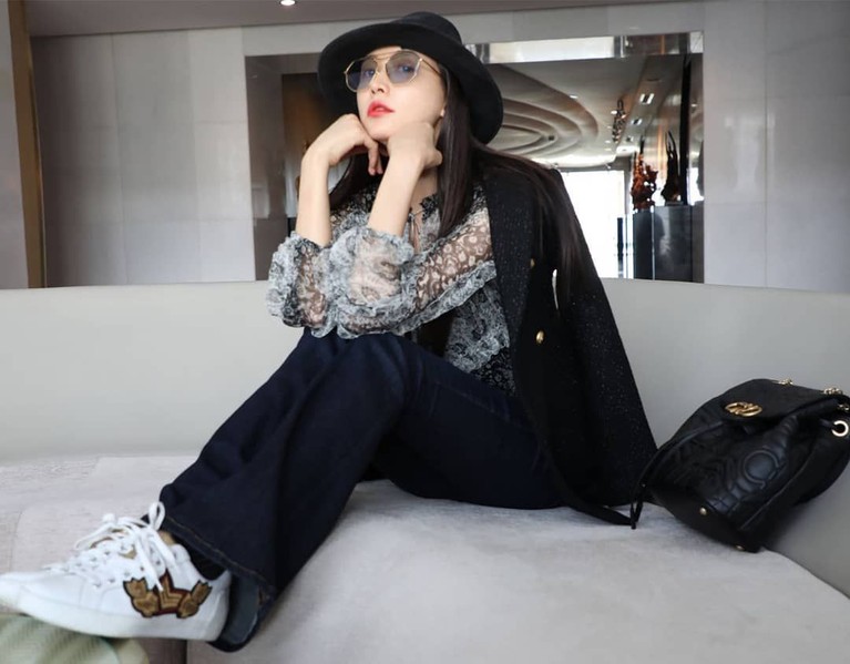 Ini dia 6 pesona Chi-lng Lin, model sekaligus artis yang sukses bikin Jerry Yan patah hati.