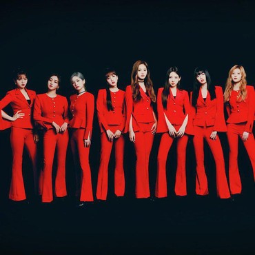 Seluruh Personel TWICE Perpanjang Kontrak dengan JYP Entertainment