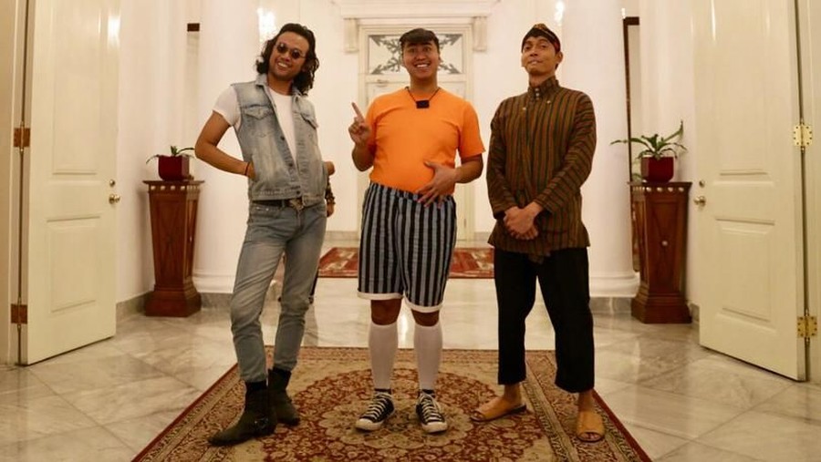 Alasan Panji, Fedi Nuril, & Dwi Sasono Rela Jadi Waria Dalami peran di film terbaru berjudul Mendadak Kaya, Panji, Fedi Nuril, dan Dwi Sasono rela menjadi seorang waria.