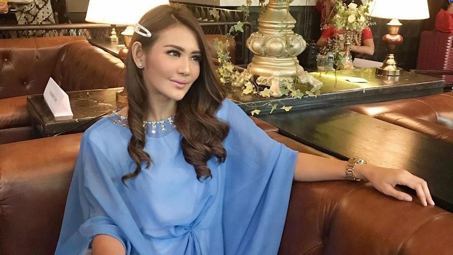 Tentang Juliana Mochtar yang kesepian tanpa kehadiran sosok Herman Seventeen.