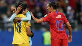 FOTO: Manis-Getir Kemenangan 13-0 Timnas AS Atas Thailand