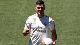 Striker Madrid Tertawakan Rumor Pindah ke Milan