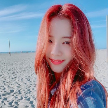 6 Foto Penampilan 'Polos' Jisoo BLACKPINK