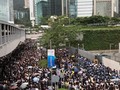 VIDEO: Massa Anti RUU Ekstradisi Blokir Jalanan Hong Kong