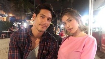 img-title Jessica Iskandar & Richard Kyle Gelar Acara Pertunangan