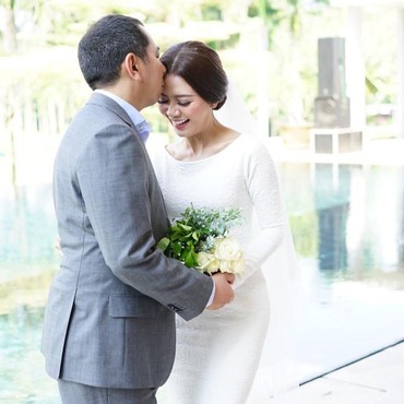 Gwen Priscilla Pamer Foto Pernikahan dengan Eks Suami Diana Pungky