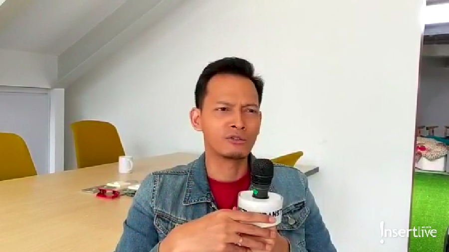 Fedi Nuril menghabiskan waktu berlibur ke Bali sebelum libur lebaran tiba.