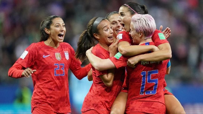 FOTO: Manis-Getir Kemenangan 13-0 Timnas AS Atas Thailand