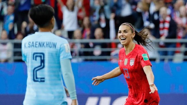 Tim sepak bola wanita Amerika Serikat menciptakan rekor kemenangan terbesar di ajang Piala Dunia Wanita setelah menang telak 13-0 atas Thailand.