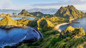 Momen Wisatawan Ditolak Masuk Pulau Padar TN Komodo Gegara Kuota Penuh