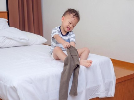 Penyebab Ada Anak yang Sering Buka Celana di Dalam Rumah