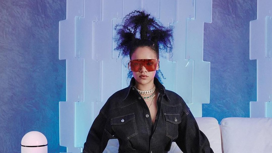 Cara Rihanna habiskan kekayaannya.