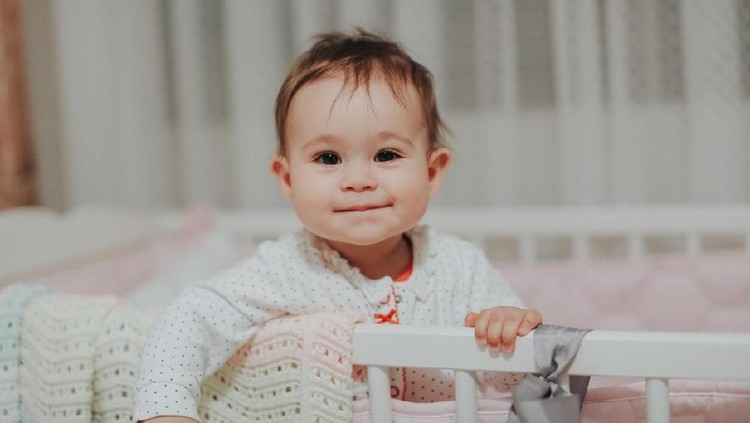 45 Inspirasi Nama Bayi Perempuan Berawalan Ca Untuk Bunda yang sedang mencari nama bayi dengan awalan unik, nama bayi berawalan Ca bisa jadi inspirasi lho.