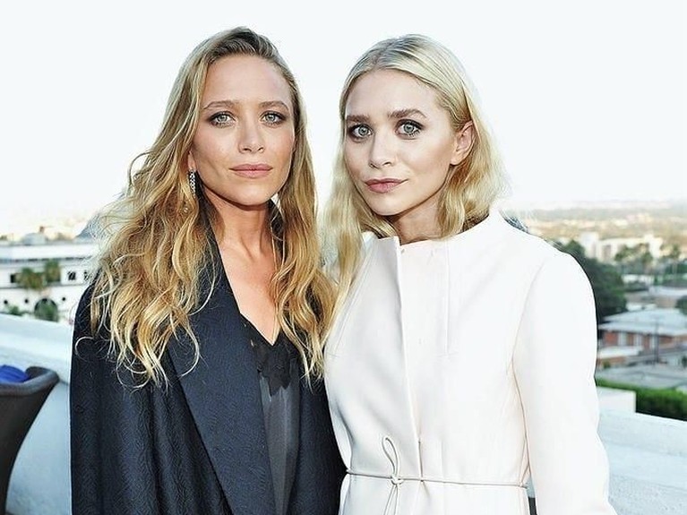 Rayakan Ulang Tahun 'Olsen Twins', Intip Potret Fesyen Mereka! Intip potret fesyen Mary-Kate, Ashley Olsen yang sedang berulang tahun hari ini!