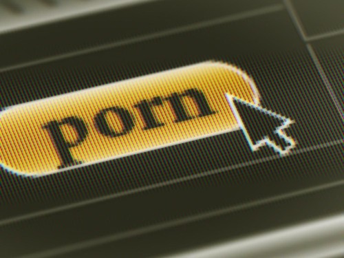 Guru di Jombang Cabuli Murid dengan Modus Ancaman Revenge Porn