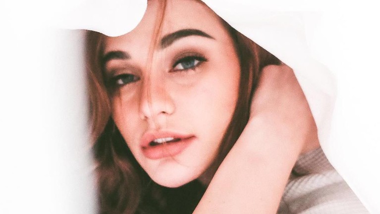 5 Pesona Nora Alexander Kekasih Jerinx SID Jerinx SID pamer pacar baru di Instagram, ini 5 pesona kecantikan Nora Alexander.