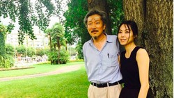 Sutradara Hong Sang Soo dan Aktris Kim Min Hee Dikaruniai Anak Pertama