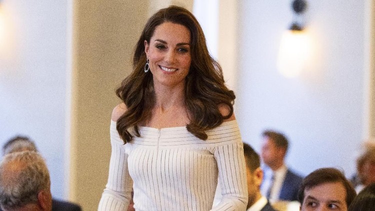 Kate Middleton bisa jadi satu dari sekian banyak ibu yang mengajarkan tentang keindahan tubuh seorang ibu setelah melahirkan.