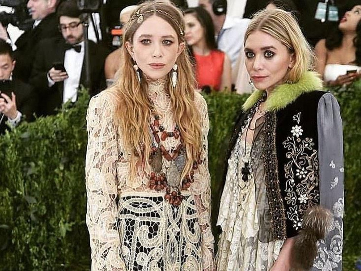 Intip potret fesyen Mary-Kate&comma; Ashley Olsen yang sedang berulang tahun hari ini&excl;