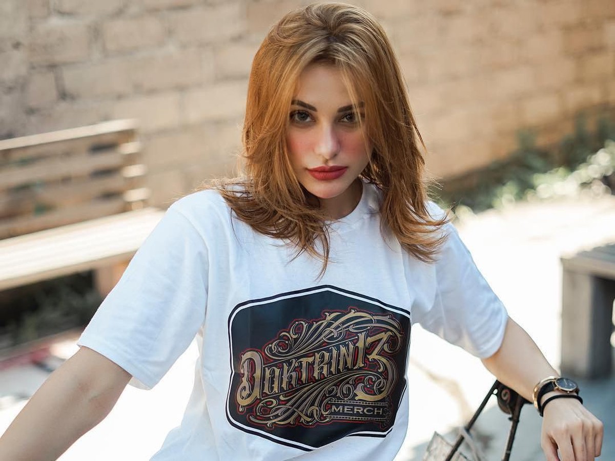 Jerinx SID pamer pacar baru di Instagram&comma; ini 5 pesona kecantikan Nora Alexander&period;