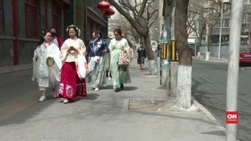 VIDEO: Ketika Busana China Kembali Ke 'Masa Lalu'