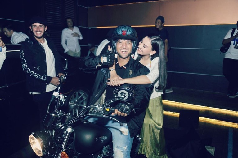 Ammar Zoni merayakan ulang tahunnya yang ke-26 dengan sang istri, Irish Bella.