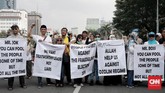 FOTO: Unjuk Rasa Kawal Sidang Sengketa Pilpres di MK Massa dari ormas FPI, GNPF, dan PA 212 menggelar unjuk rasa di kawasan sekitar Gedung MK, untuk mengawal sidang sengketa Pilpres di MK. Aksi berjalan damai.