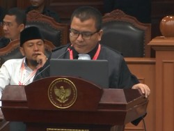Denny Indrayana Yakin Ada Dissenting Opinion di Putusan MK Terkait Ijazah Gibran