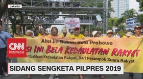 VIDEO: Aksi di Sidang Sengketa Pilpres 2019