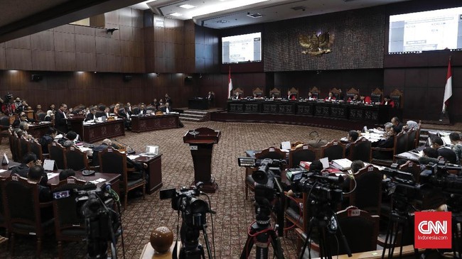 MK akan melanjutkan sidang sengketa Pilpres 2019 pada pagi ini dengan agenda mendengarkan jawaban KPU, kuasa hukum Jokowi-Ma'ruf, dan Bawaslu RI.