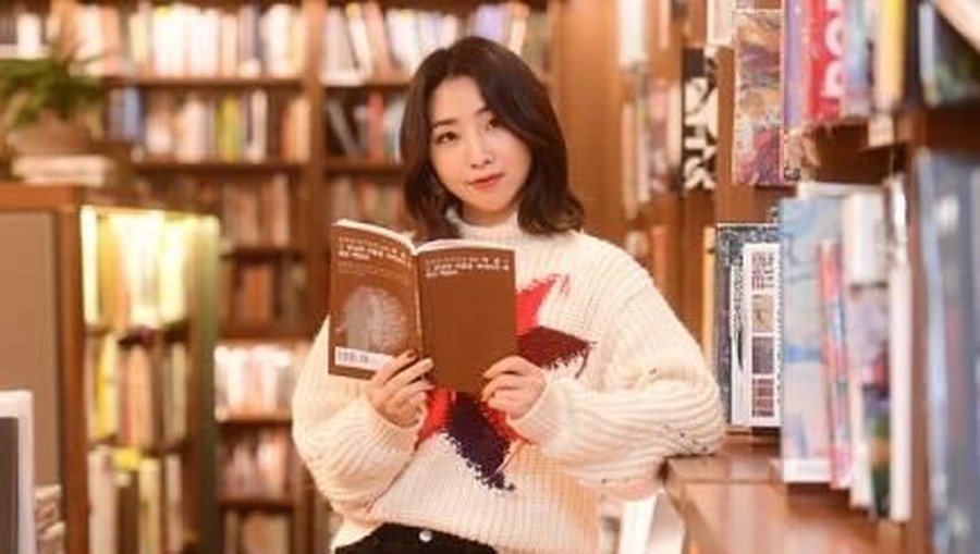 1. Gong Minji / Minzy 5 Artis yang Hengkang dari YG Entertainment Secara Kontroversial