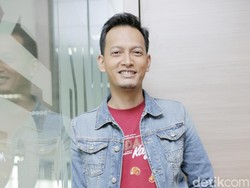 Fedi Nuril Makin Lantang Suarakan Kritik Sosial Politik
