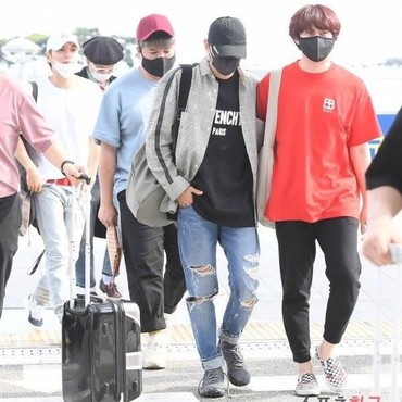 7 Potret Super Junior Menuju Jakarta