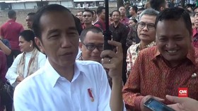 VIDEO: Senyum Jokowi Tanggapi Sidang Gugatan Pilpres 2019